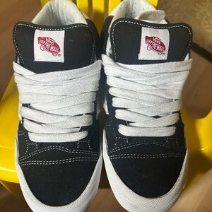 Men’s Vans Knu Skool Mid Shoes Black and White